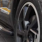 رکاب کی ام سی KMC X5, گارد و رکاب KMC X5