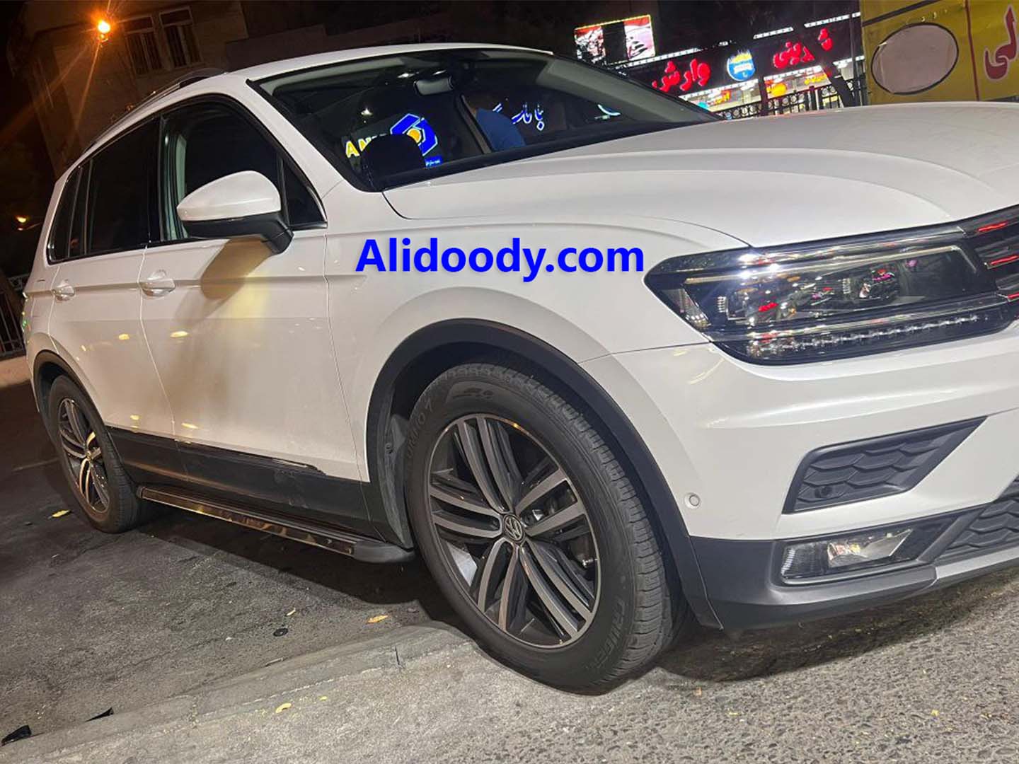 گارد و رکاب فولکس تیگوان, رکاب بغل تیگوان